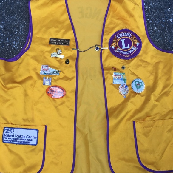 Vintage Collectable patches pins LION'S Vest Top L - Picture 6 of 10